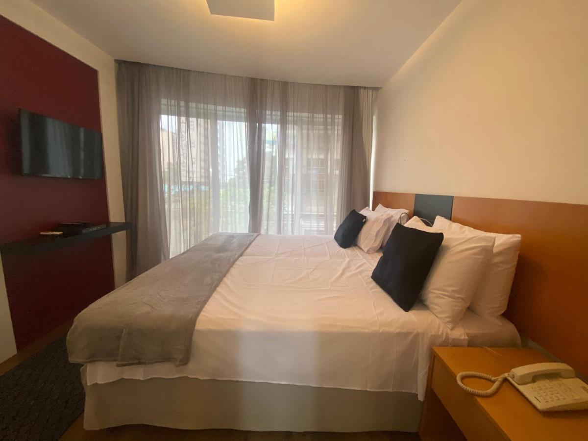 Flat Parque Do Ibirapuera - Jardins Hotel เซาเปาโล ภายนอก รูปภาพ