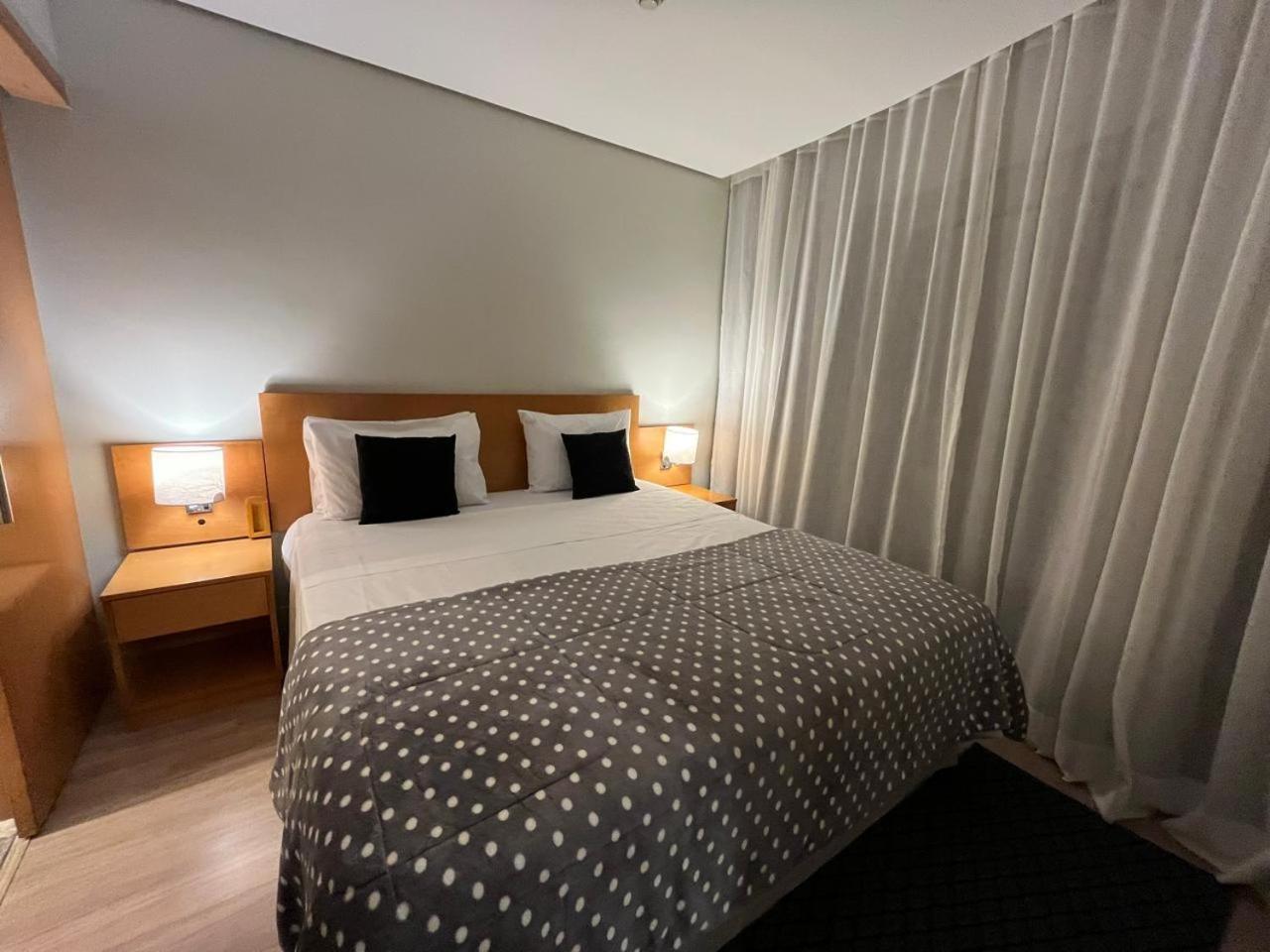 Flat Parque Do Ibirapuera - Jardins Hotel เซาเปาโล ภายนอก รูปภาพ